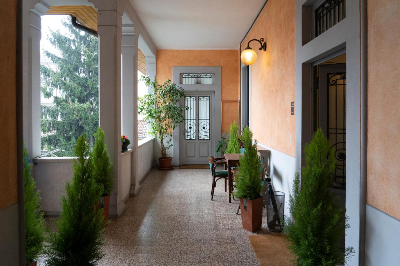 Varese Suites Exteriér fotografie